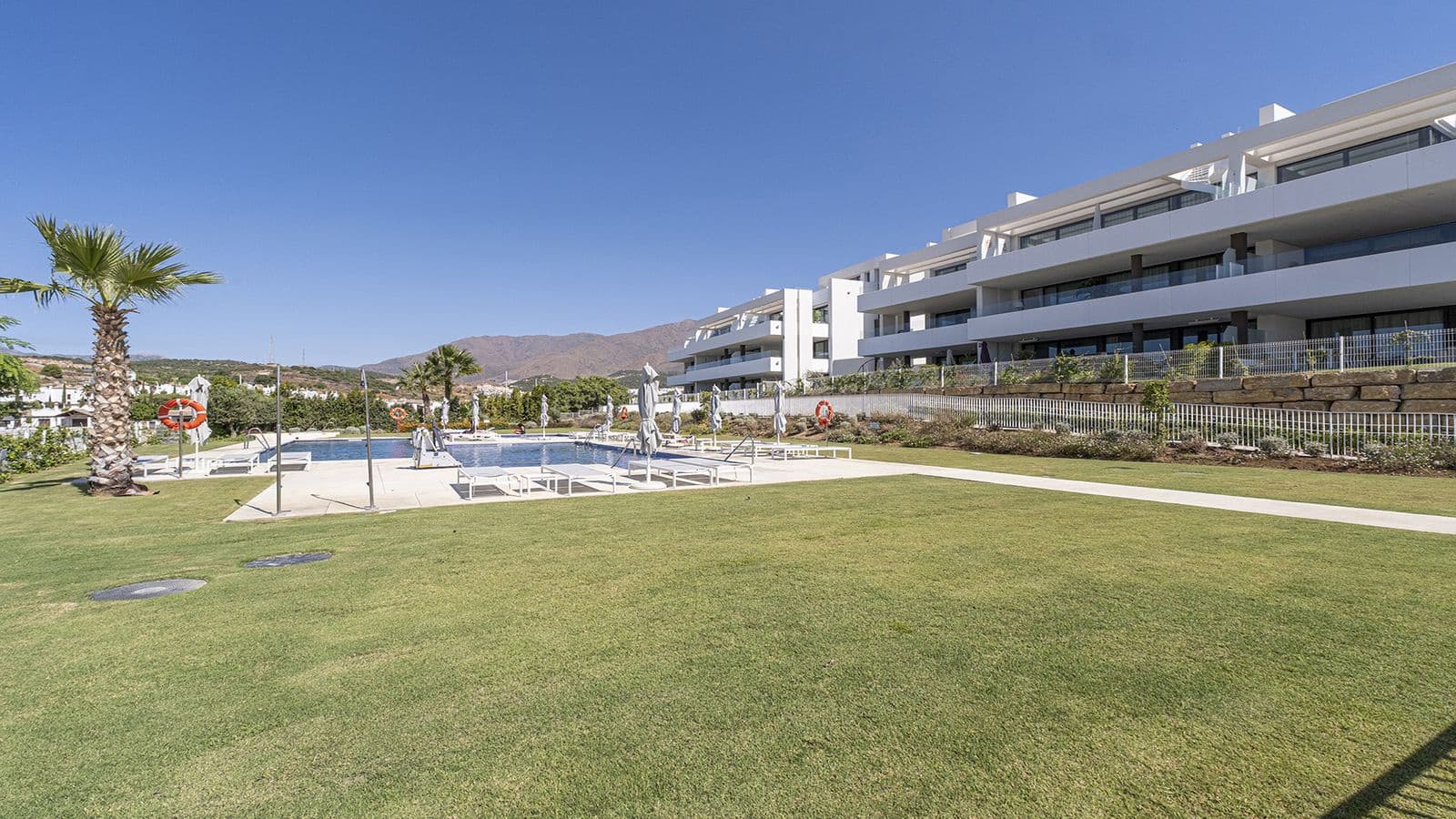 3 slaapkamer Penthouse te koop in Estepona - € 675.000 (Ref: 9651544)