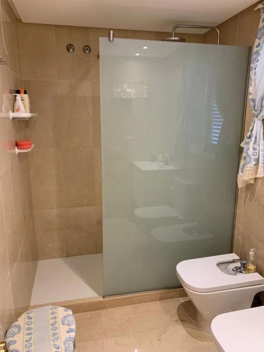 Casa de 4 habitaciones en New Golden Mile en venta - 530.000 € (Ref: 9651545)