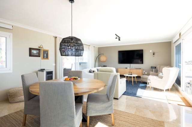 Ático de 2 habitaciones en El Paraíso, Benahavís en venta - 599.000 € (Ref: 9651546)