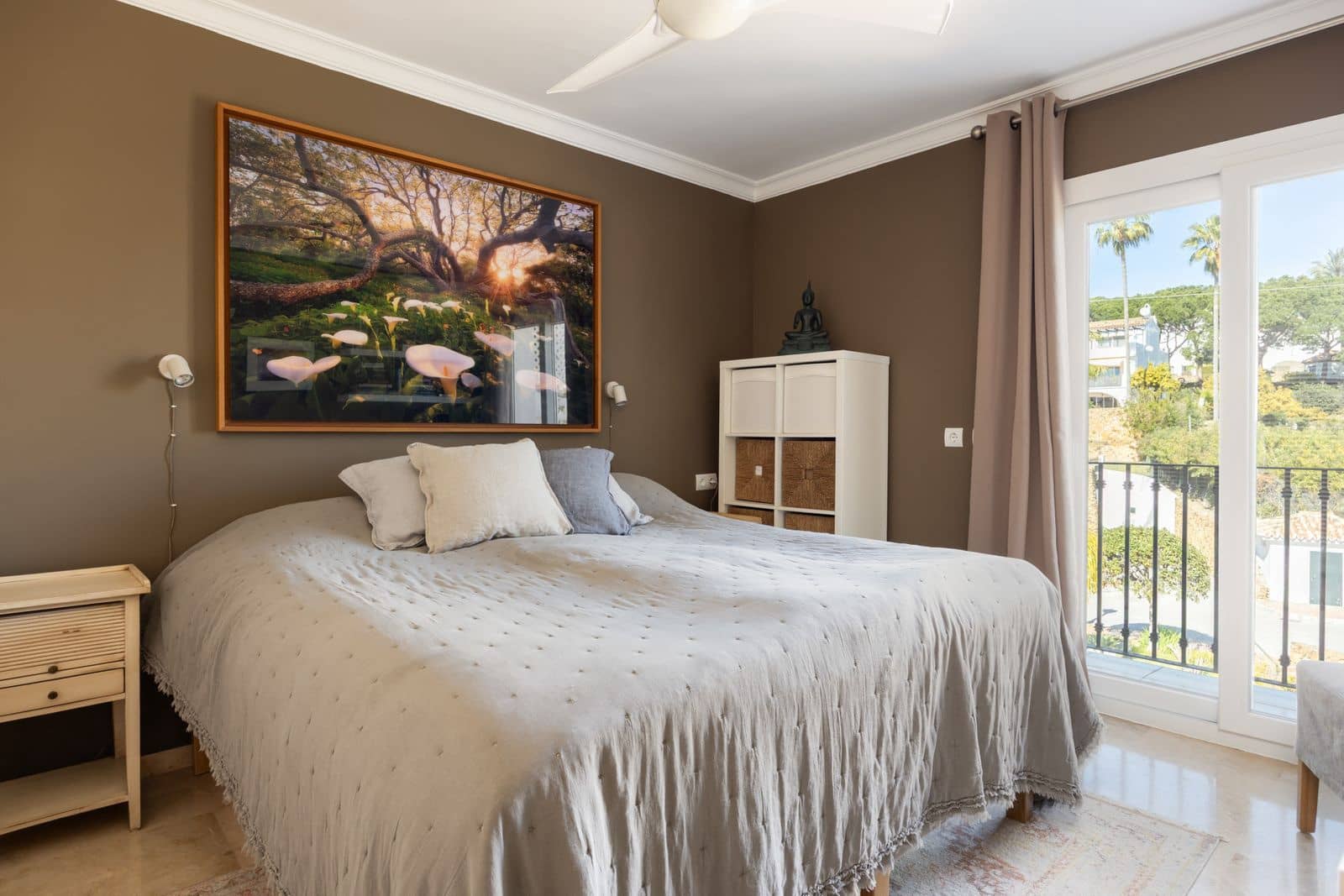 Ático de 2 habitaciones en Benahavís en venta - 599.000 € (Ref: 9651546)