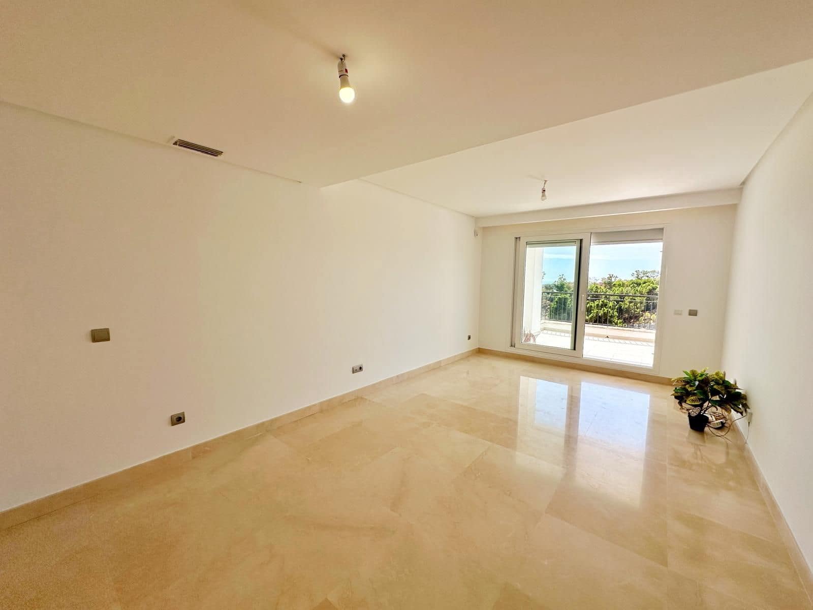 3 bedroom Apartment for sale in Los Arqueros - € 525,000 (Ref: 9651552)