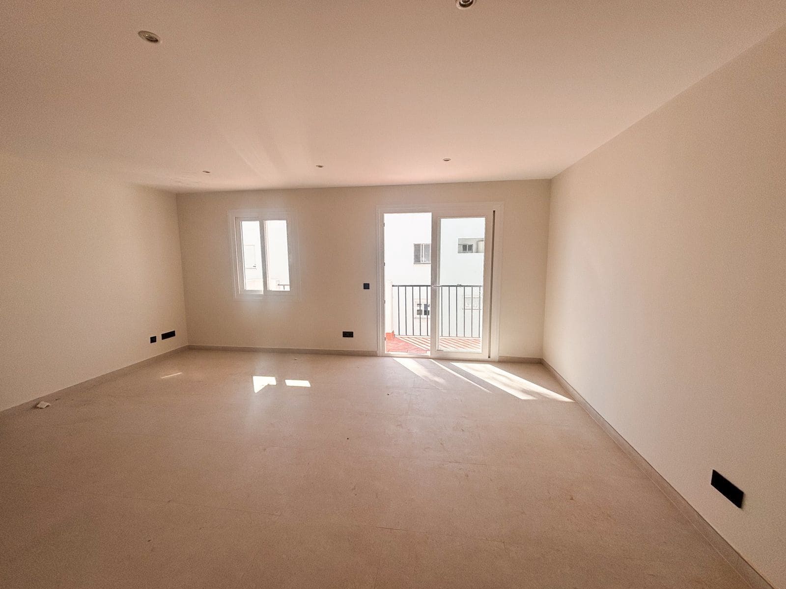 3 soverom Leilighet til salgs i New Golden Mile - € 325 000 (Ref: 9651554)