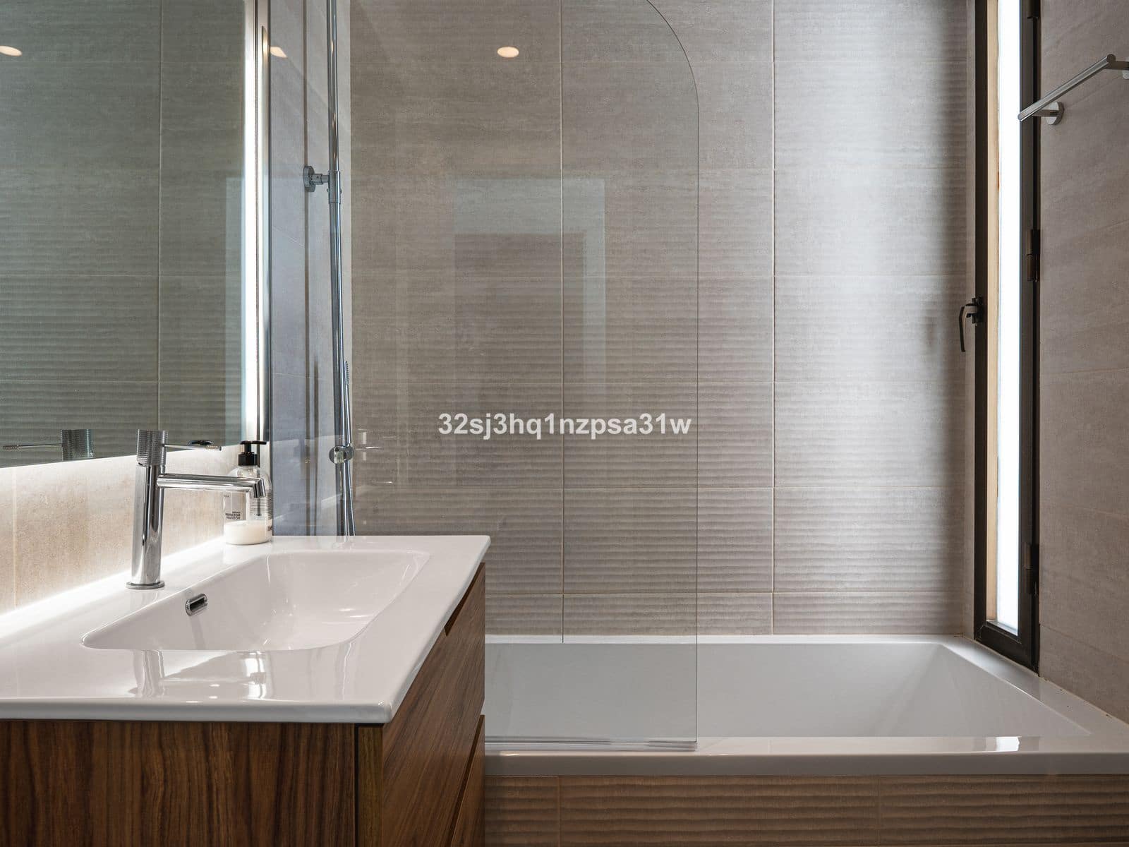 3 slaapkamer Penthouse te koop in Nueva Andalucia - € 725.000 (Ref: 9651555)