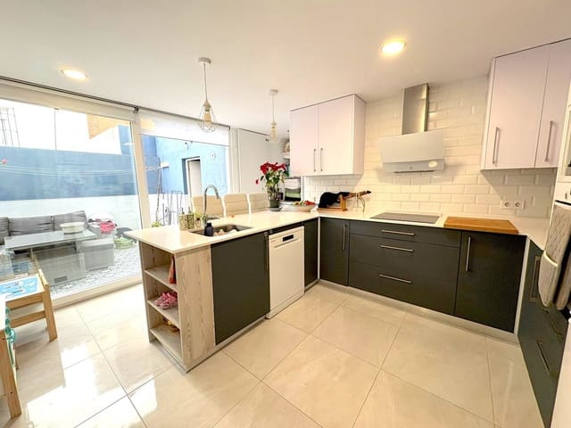 Casa de 3 habitaciones en Arroyo de la Miel, Benalmádena en venta - 379.500 € (Ref: 9651560)