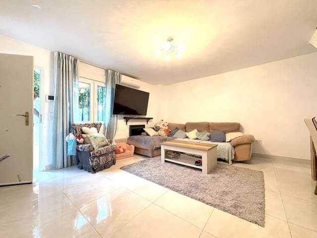 Casa de 3 habitaciones en Arroyo de la Miel, Benalmádena en venta - 379.500 € (Ref: 9651560)