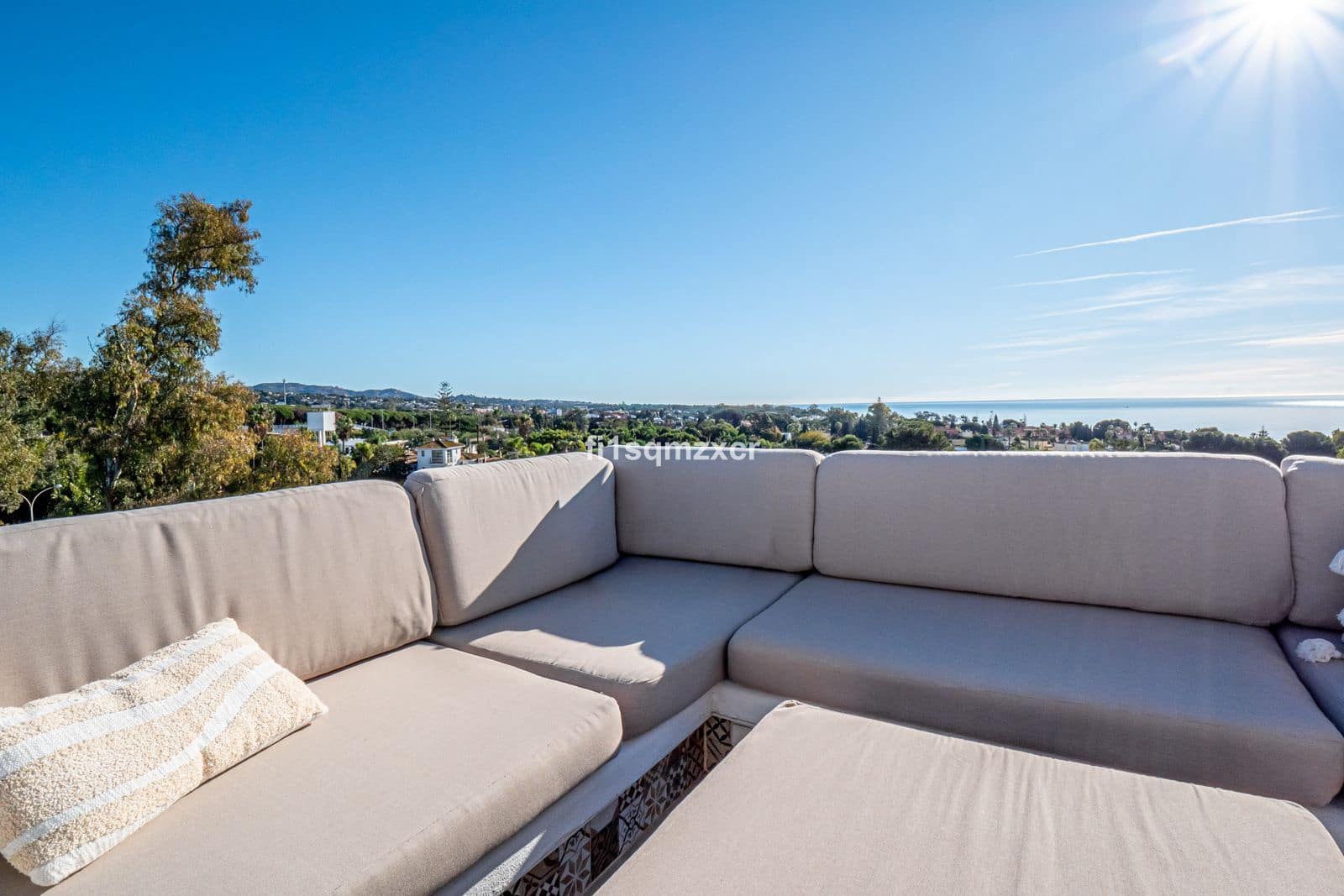 2 makuuhuone Kattohuoneisto myytävänä paikassa Costabella - 725 000 € (Ref: 9651604)