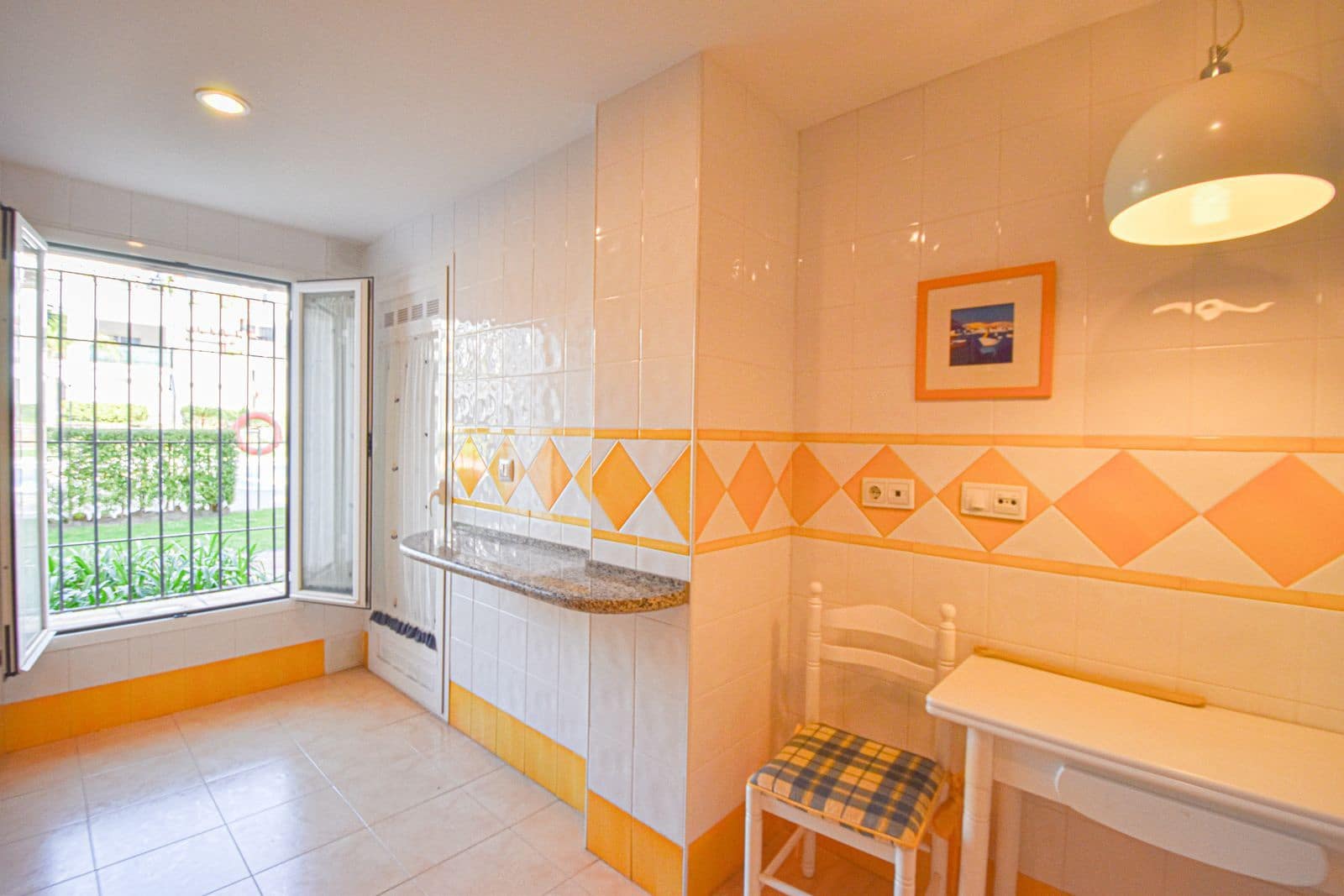 2 bedroom Apartment for sale in San Pedro de Alcantara - € 560,000 (Ref: 9651608)