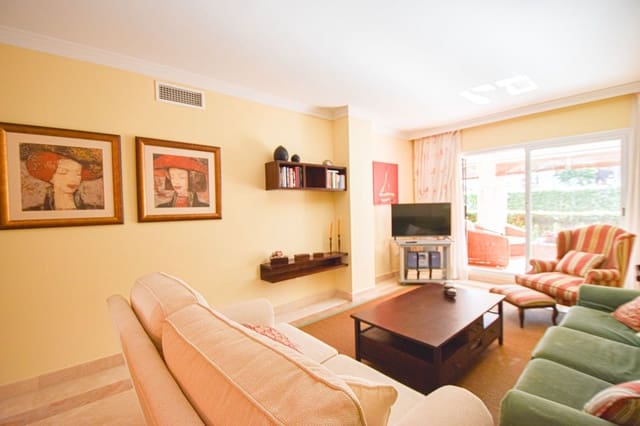 2 bedroom Apartment for sale in San Pedro de Alcantara, Marbella - € 560,000 (Ref: 9651608)