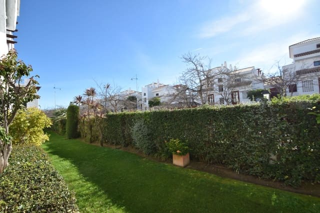 2 bedroom Apartment for sale in San Pedro de Alcantara, Marbella - € 560,000 (Ref: 9651608)