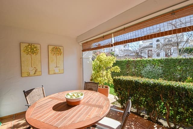 2 bedroom Apartment for sale in San Pedro de Alcantara, Marbella - € 560,000 (Ref: 9651608)