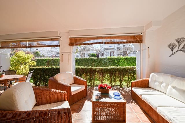 2 bedroom Apartment for sale in San Pedro de Alcantara, Marbella - € 560,000 (Ref: 9651608)