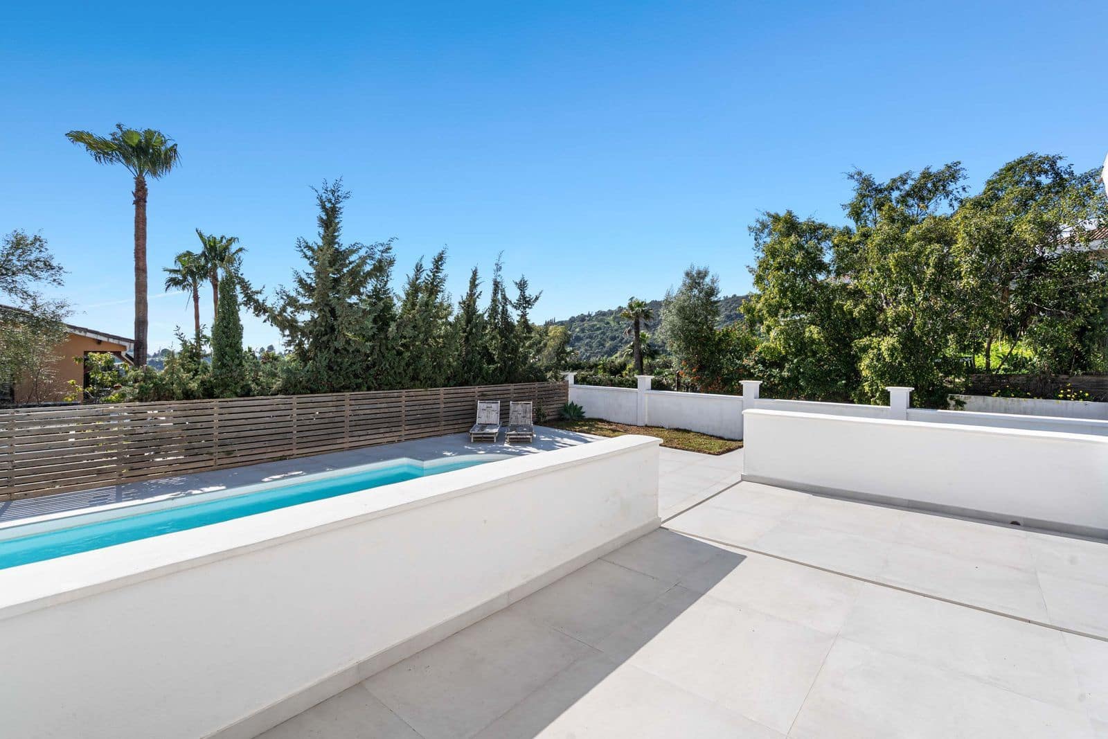 5 Zimmer Villa zu verkaufen in Estepona - 995.000 € (Ref: 9651609)