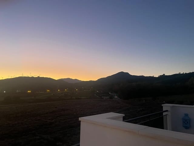 2 soveværelse Penthouse til salg i Los Arqueros, Benahavís - € 519.000 (Ref: 9651610)