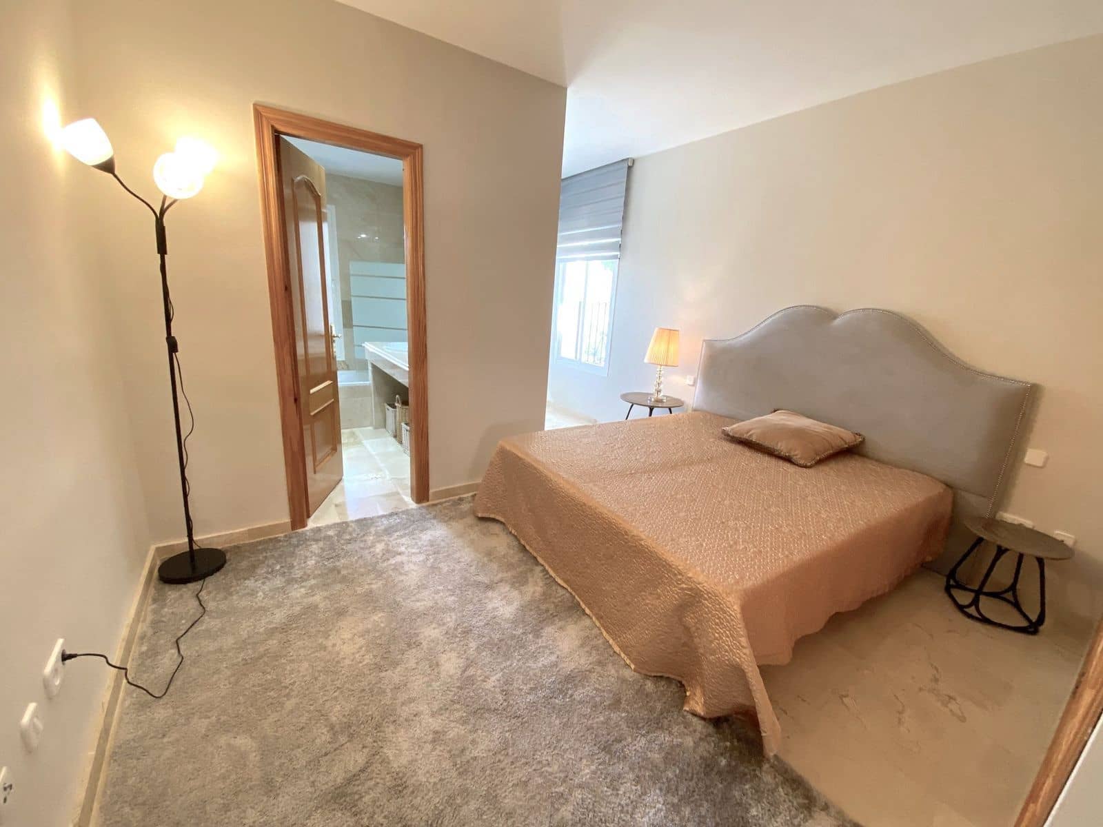 2 makuuhuone Huoneisto myytävänä paikassa Aloha Golf - 390 000 € (Ref: 9651614)