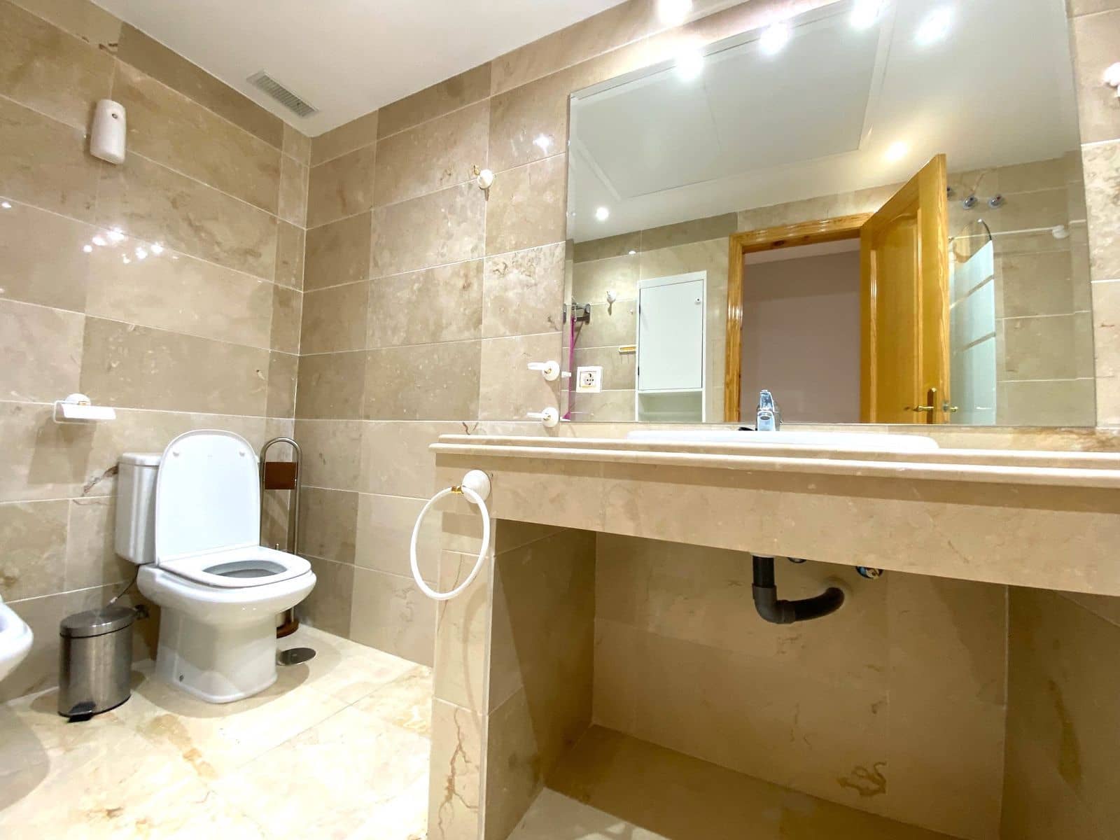 2 makuuhuone Huoneisto myytävänä paikassa Aloha Golf - 390 000 € (Ref: 9651614)