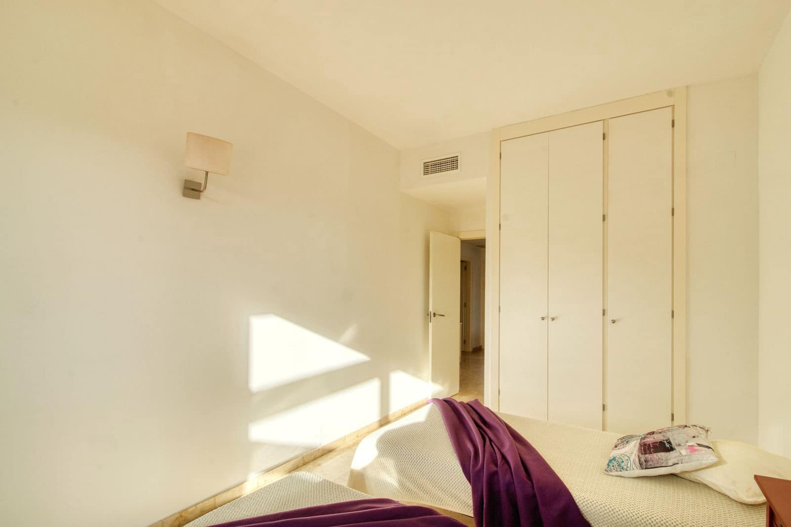 Apartamento de 3 habitaciones en Manilva en venta - 450.000 € (Ref: 9651621)