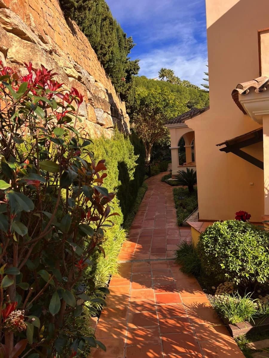 Ático de 3 habitaciones en Benahavís en venta - 900.000 € (Ref: 9651624)