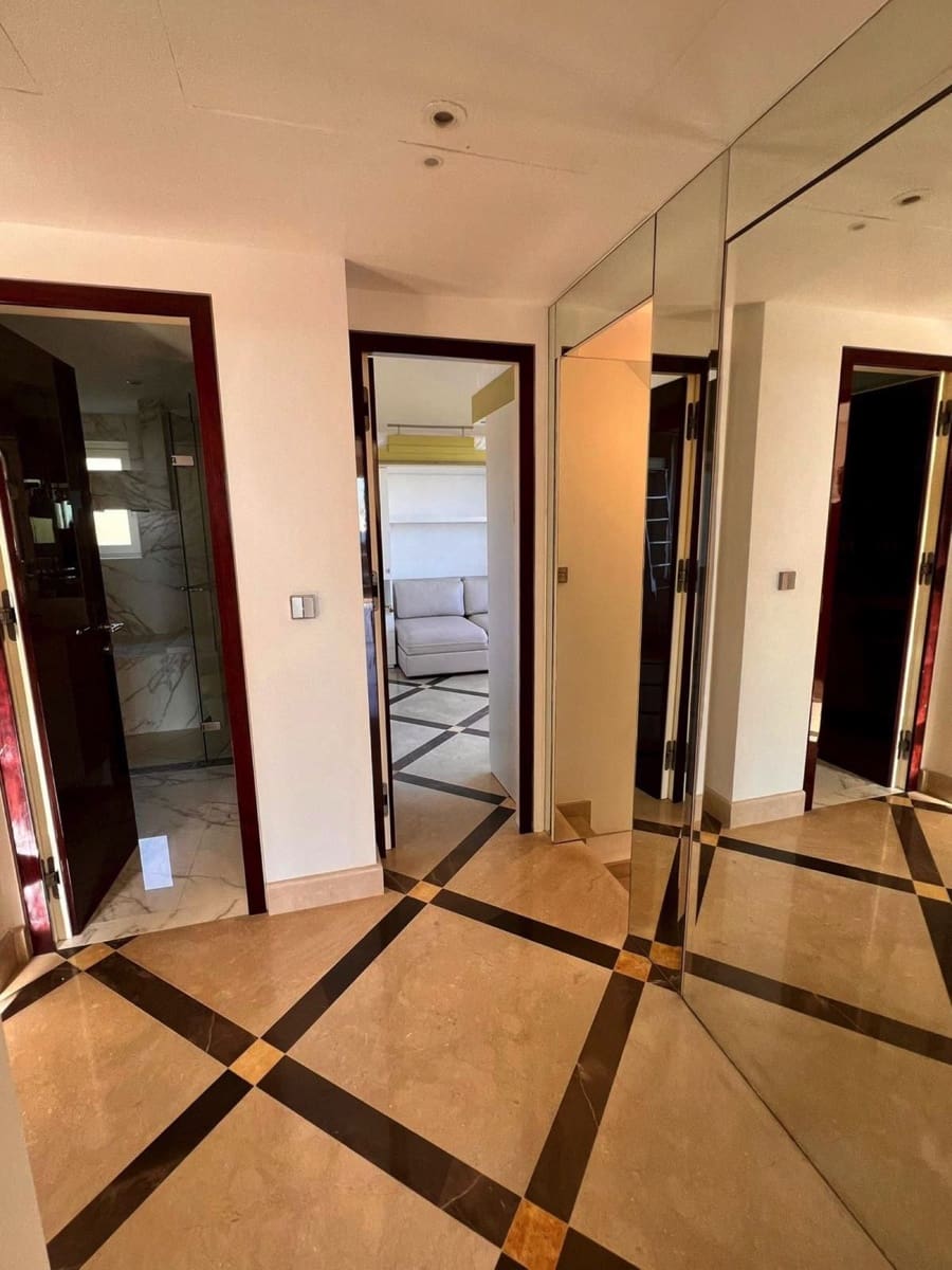 Ático de 3 habitaciones en Benahavís en venta - 900.000 € (Ref: 9651624)