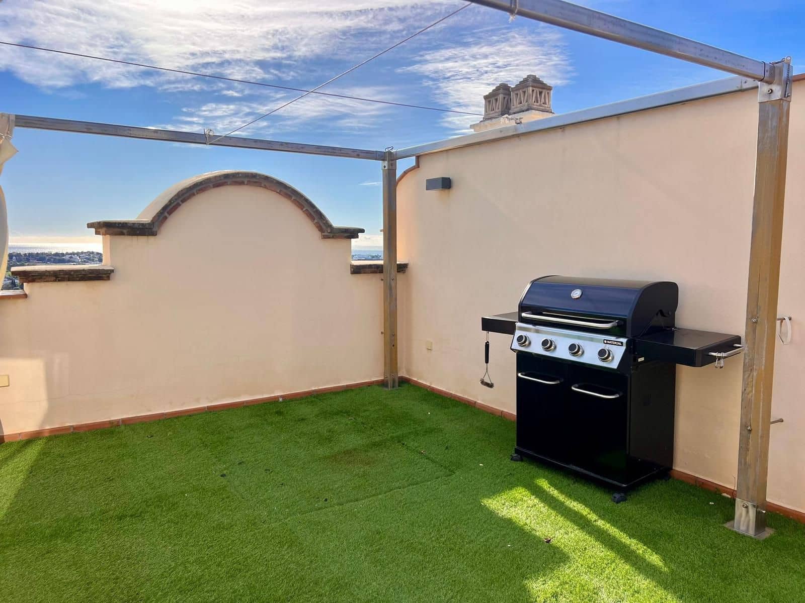 Ático de 3 habitaciones en Benahavís en venta - 900.000 € (Ref: 9651624)