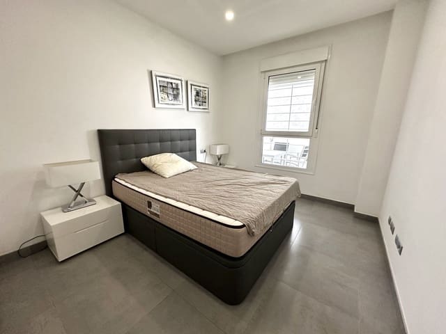 2 quarto Apartamento para venda em Nueva Andalucia, Marbella - 528 000 € (Ref: 9651627)