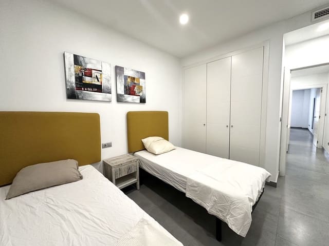 2 quarto Apartamento para venda em Nueva Andalucia, Marbella - 528 000 € (Ref: 9651627)