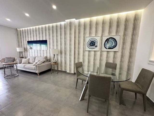 2 quarto Apartamento para venda em Nueva Andalucia, Marbella - 528 000 € (Ref: 9651627)