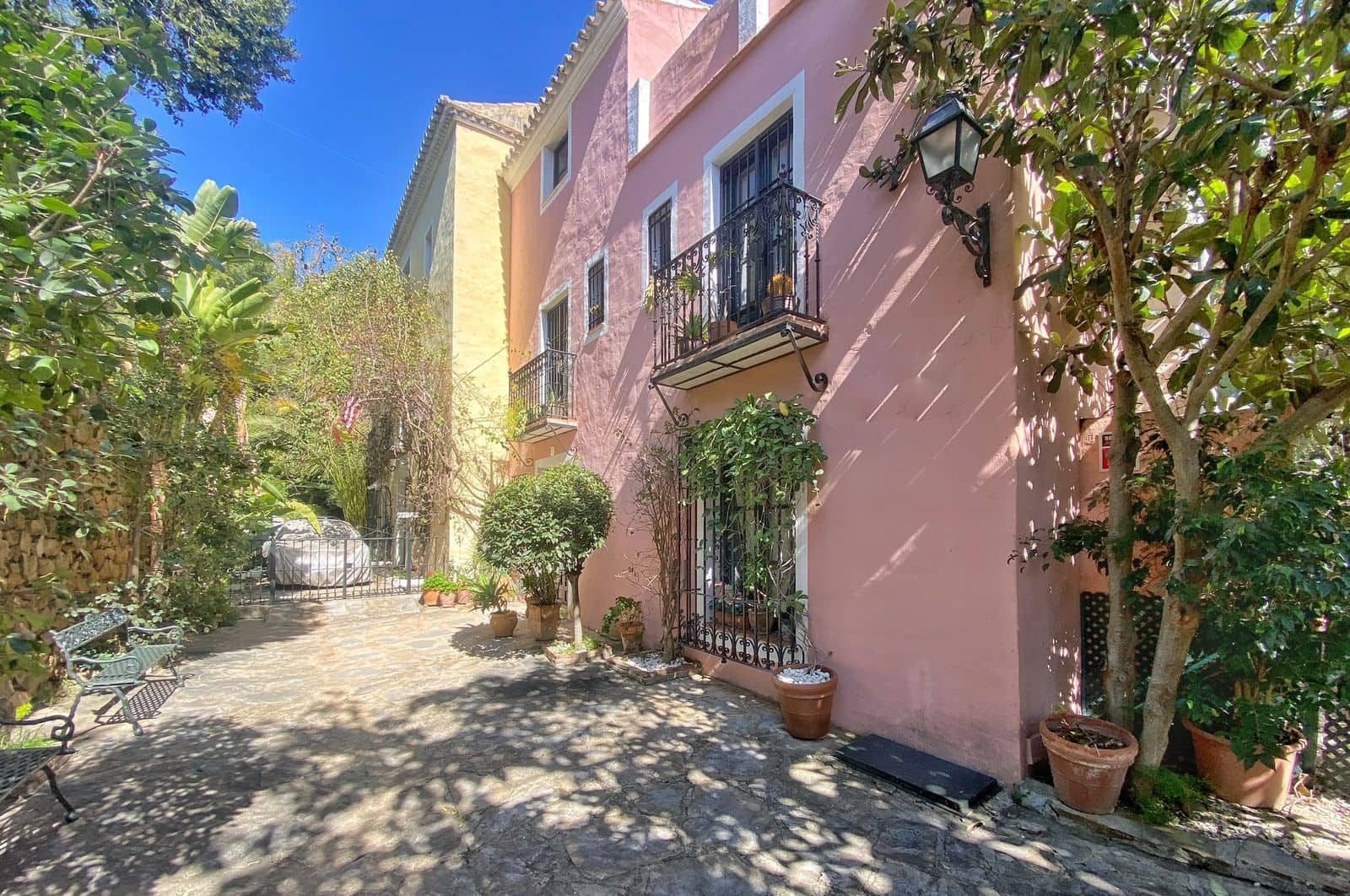 3 slaapkamer Halfvrijstaande villa te koop in Marbella - € 995.000 (Ref: 9651629)