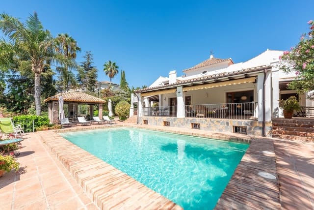 4 bedroom Villa for sale in El Paraiso, Estepona - € 2,500,000 (Ref: 9651630)