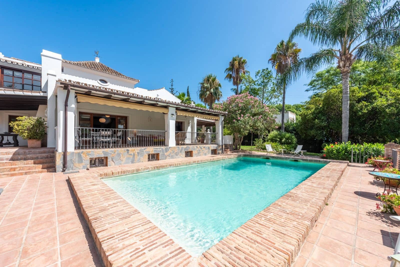 4 bedroom Villa for sale in El Paraiso - € 2,500,000 (Ref: 9651630)