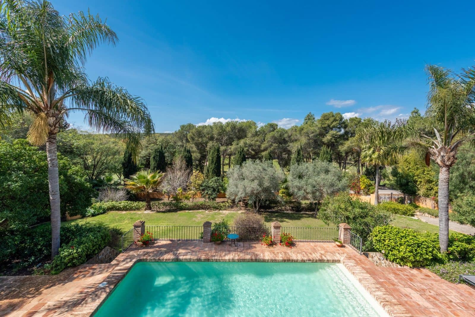 4 bedroom Villa for sale in El Paraiso - € 2,500,000 (Ref: 9651630)