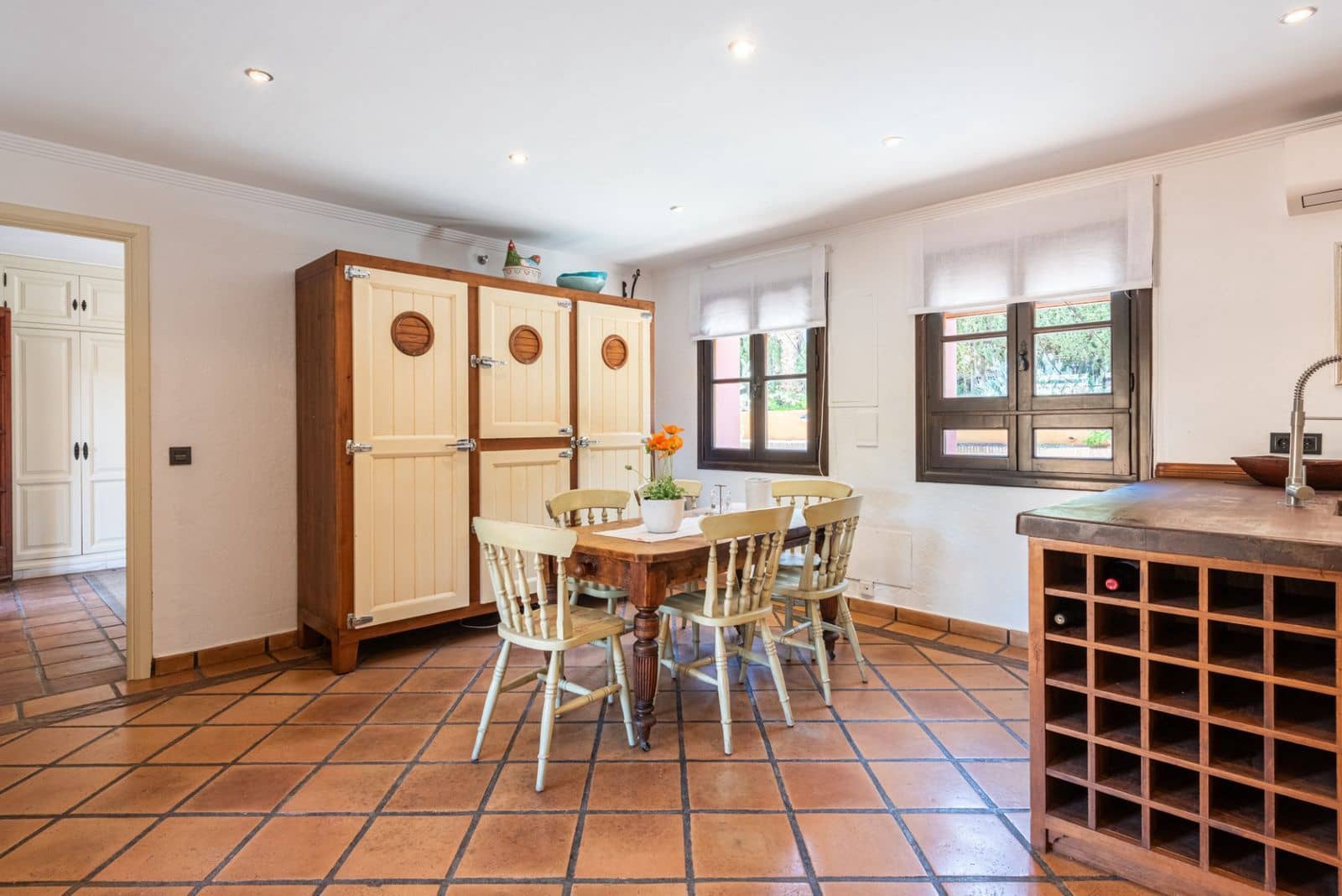 4 bedroom Villa for sale in El Paraiso - € 2,500,000 (Ref: 9651630)