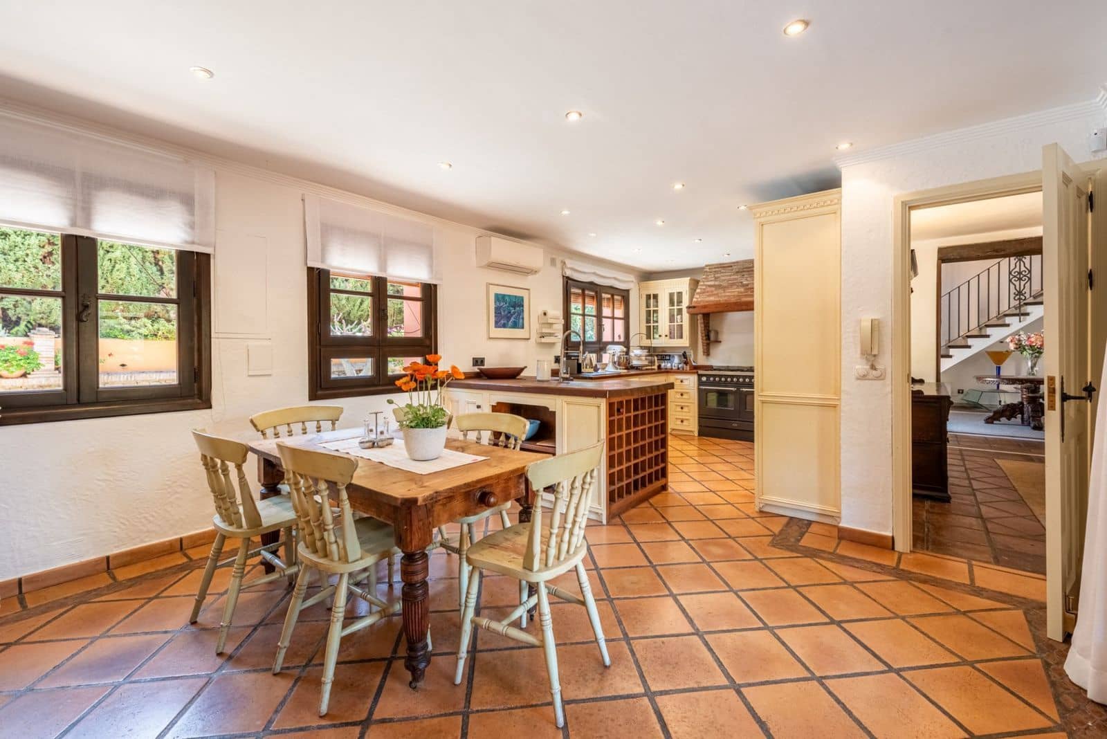 4 bedroom Villa for sale in El Paraiso - € 2,500,000 (Ref: 9651630)