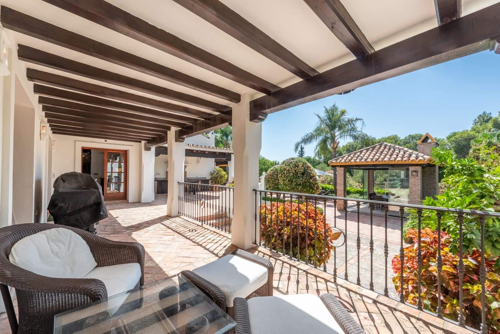4 bedroom Villa for sale in El Paraiso - € 2,500,000 (Ref: 9651630)