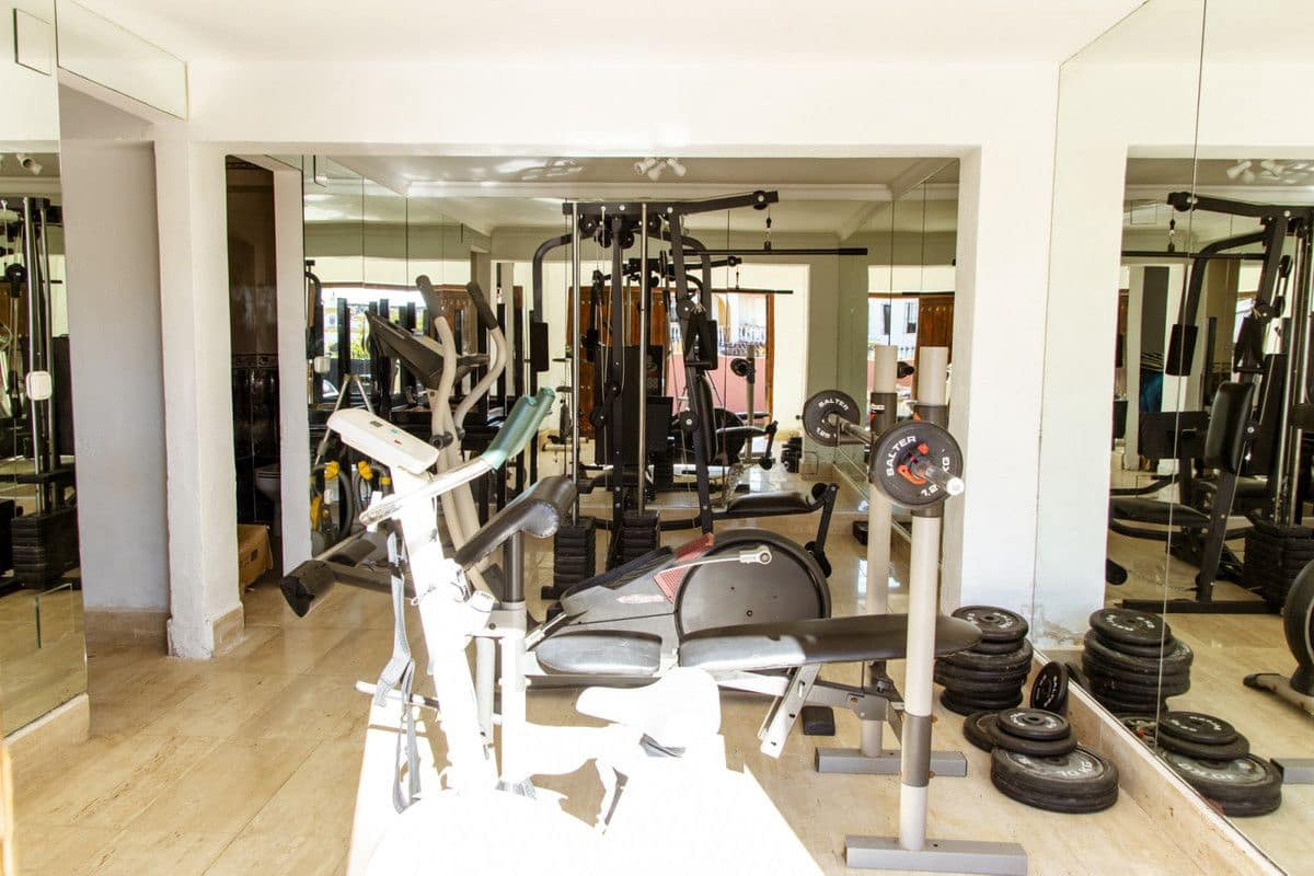 6 chambre Villa/Maison à vendre à Estepona - 1 475 000 € (Ref: 9651632)