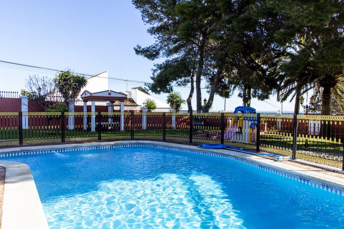 6 chambre Villa/Maison à vendre à Estepona - 1 475 000 € (Ref: 9651632)