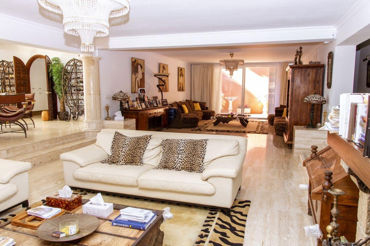 6 chambre Villa/Maison à vendre à Estepona - 1 475 000 € (Ref: 9651632)
