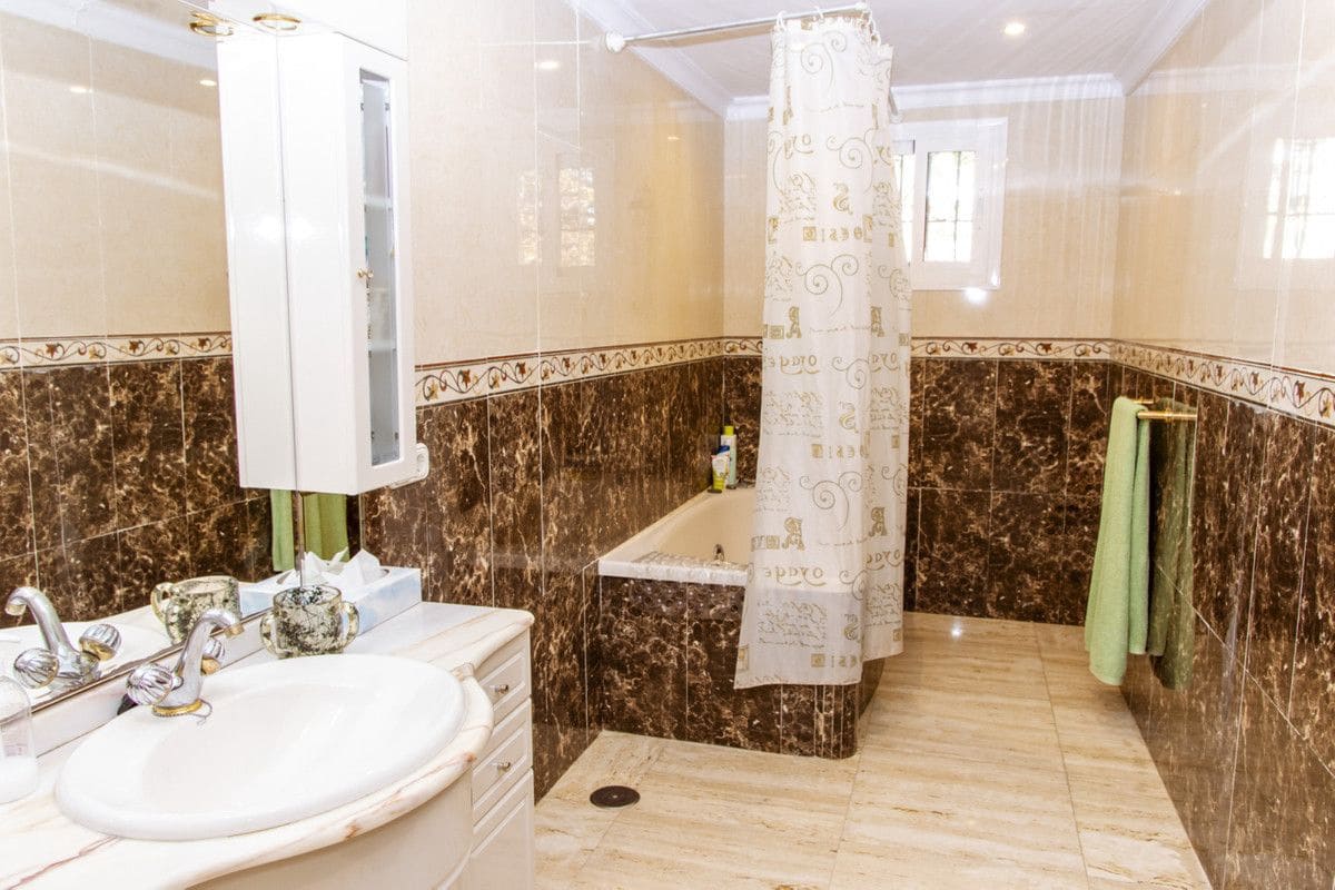 6 chambre Villa/Maison à vendre à Estepona - 1 475 000 € (Ref: 9651632)