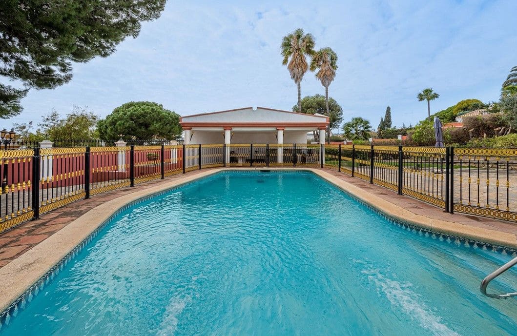 6 chambre Villa/Maison à vendre à Estepona - 1 475 000 € (Ref: 9651632)