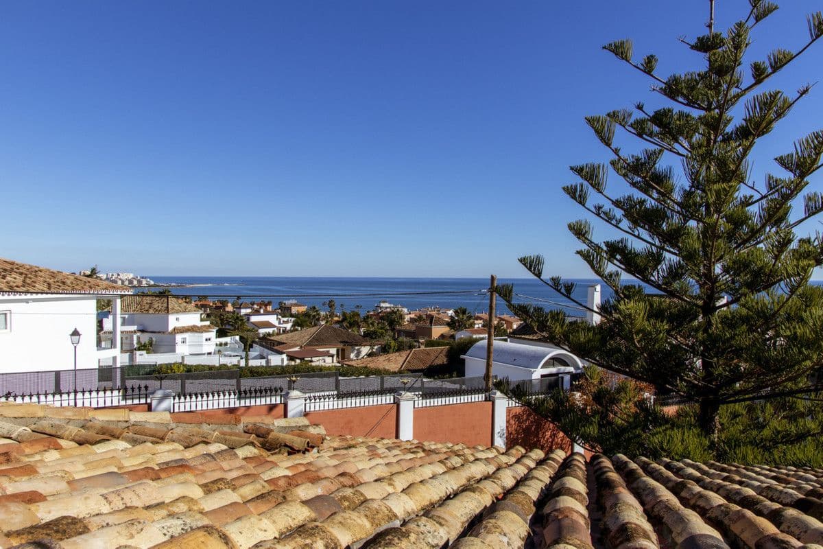 6 chambre Villa/Maison à vendre à Estepona - 1 475 000 € (Ref: 9651632)