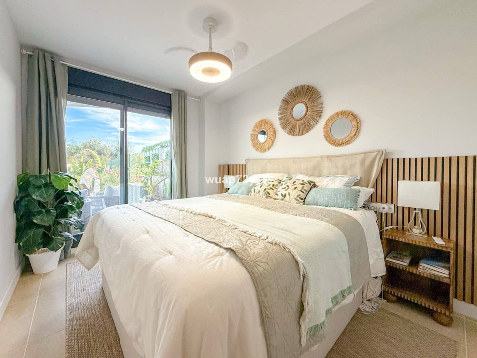 2 camera da letto Appartamento in vendita in New Golden Mile - 450.000 € (Rif: 9651633)