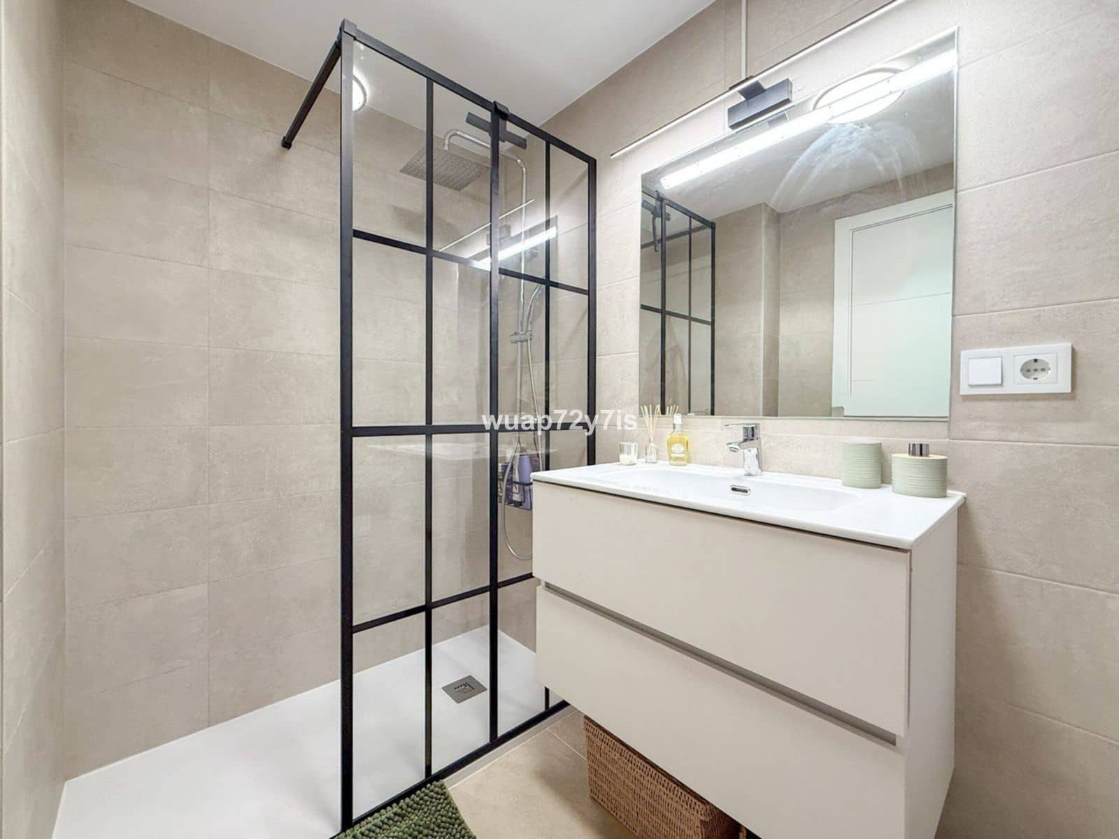 2 camera da letto Appartamento in vendita in New Golden Mile - 450.000 € (Rif: 9651633)