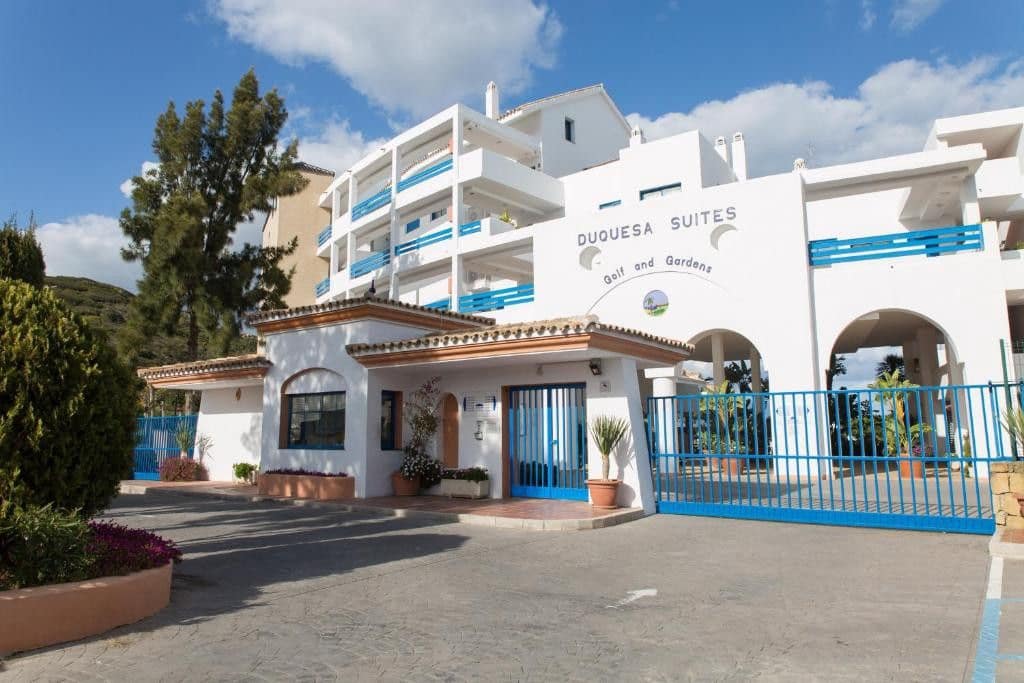 Apartamento de 2 habitaciones en La Duquesa / Puerto de la Duquesa en venta - 270.000 € (Ref: 9651634)