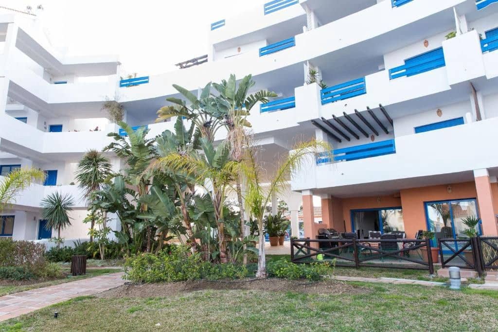 Apartamento de 2 habitaciones en La Duquesa / Puerto de la Duquesa en venta - 270.000 € (Ref: 9651634)
