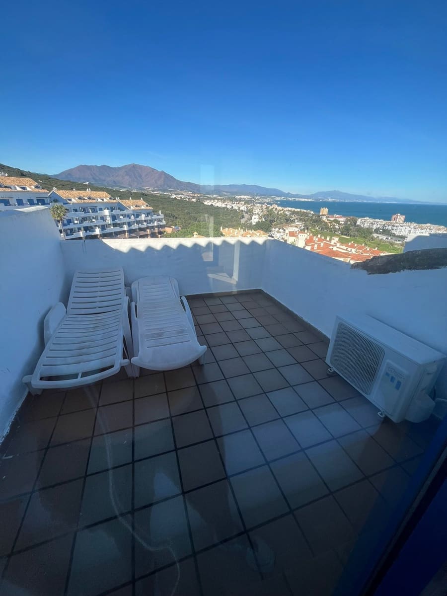 Apartamento de 2 habitaciones en La Duquesa / Puerto de la Duquesa en venta - 270.000 € (Ref: 9651634)