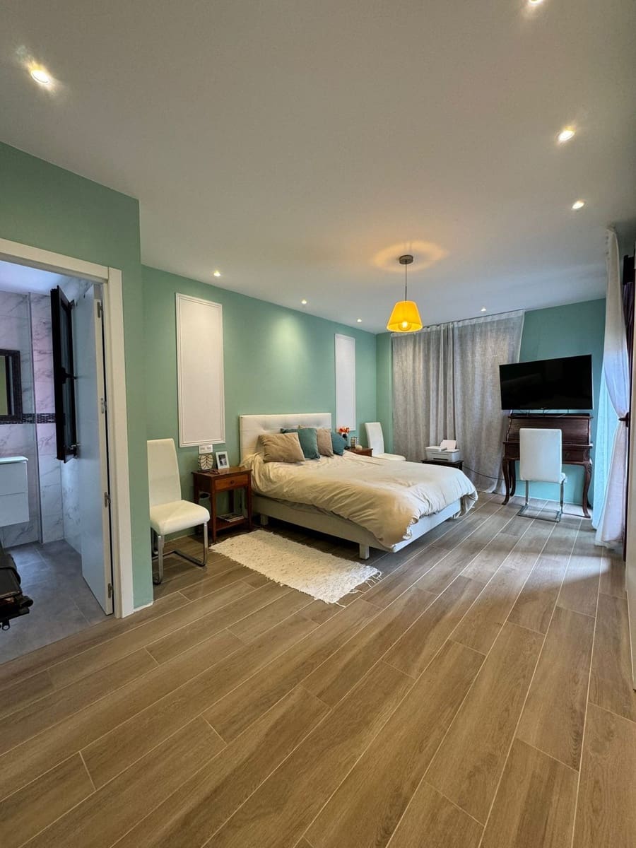 5 chambre Villa/Maison à vendre à New Golden Mile - 625 000 € (Ref: 9651635)