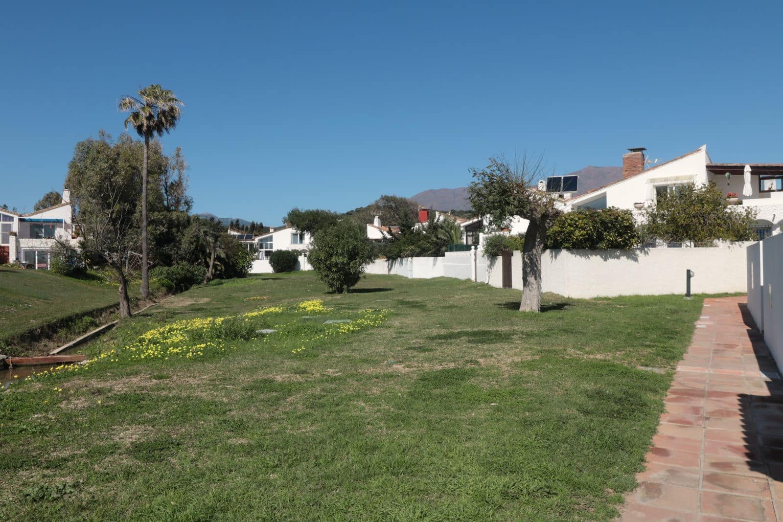 3 Zimmer Villa zu verkaufen in Estepona - 569.000 € (Ref: 9651637)