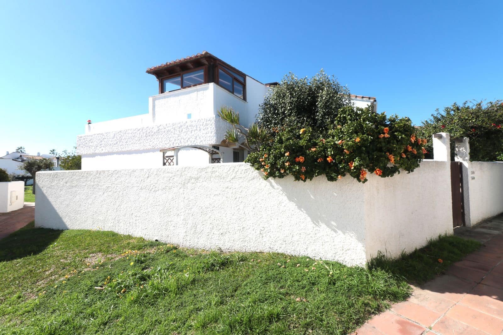 3 Zimmer Villa zu verkaufen in Estepona - 569.000 € (Ref: 9651637)
