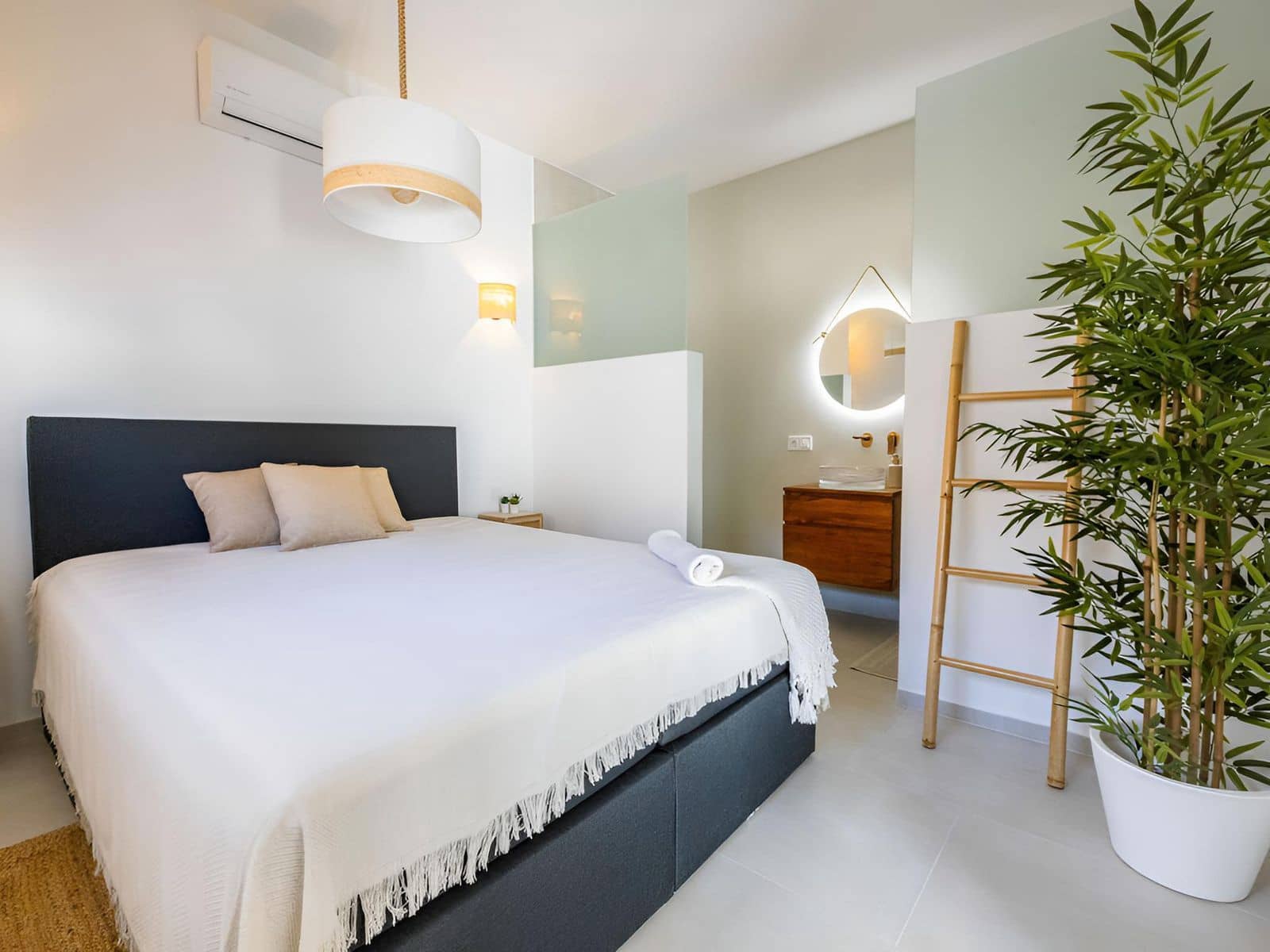 3 slaapkamer Villa te koop in Estepona - € 1.395.000 (Ref: 9651640)