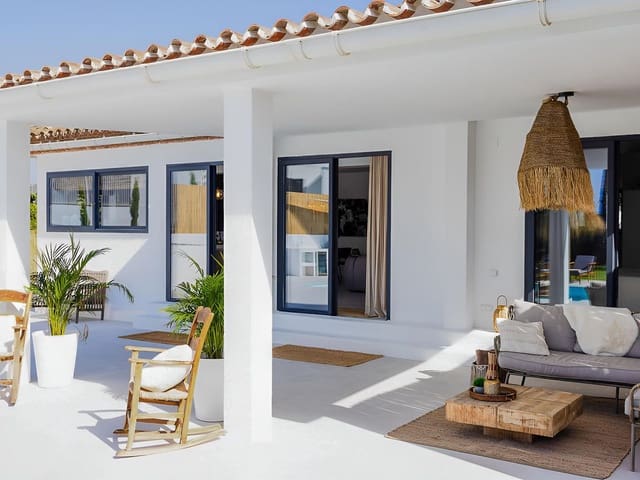 3 slaapkamer Villa te koop in Estepona - € 1.395.000 (Ref: 9651640)