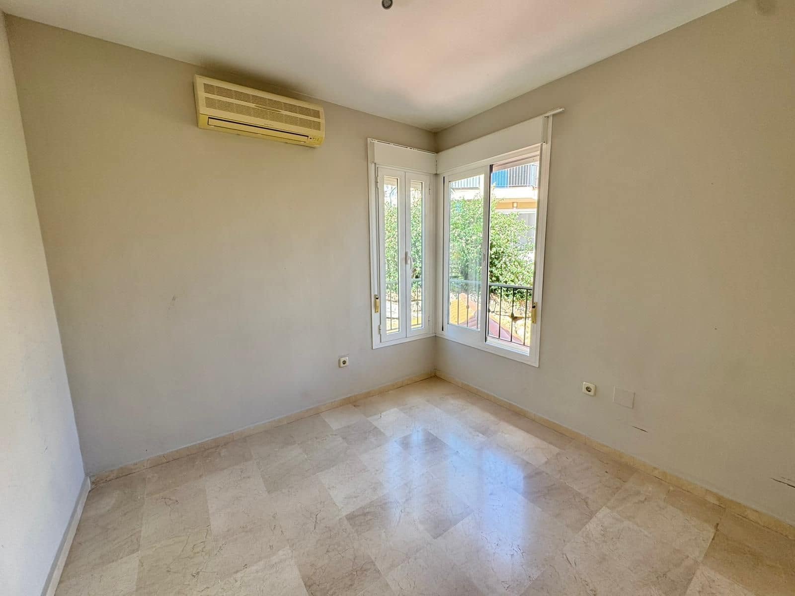 4 Zimmer Doppelhaus zu verkaufen in Riviera del Sol - 460.000 € (Ref: 9651641)